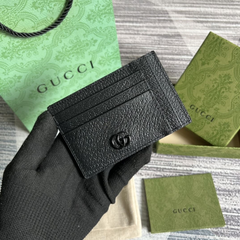 G*u*i wallets & purse